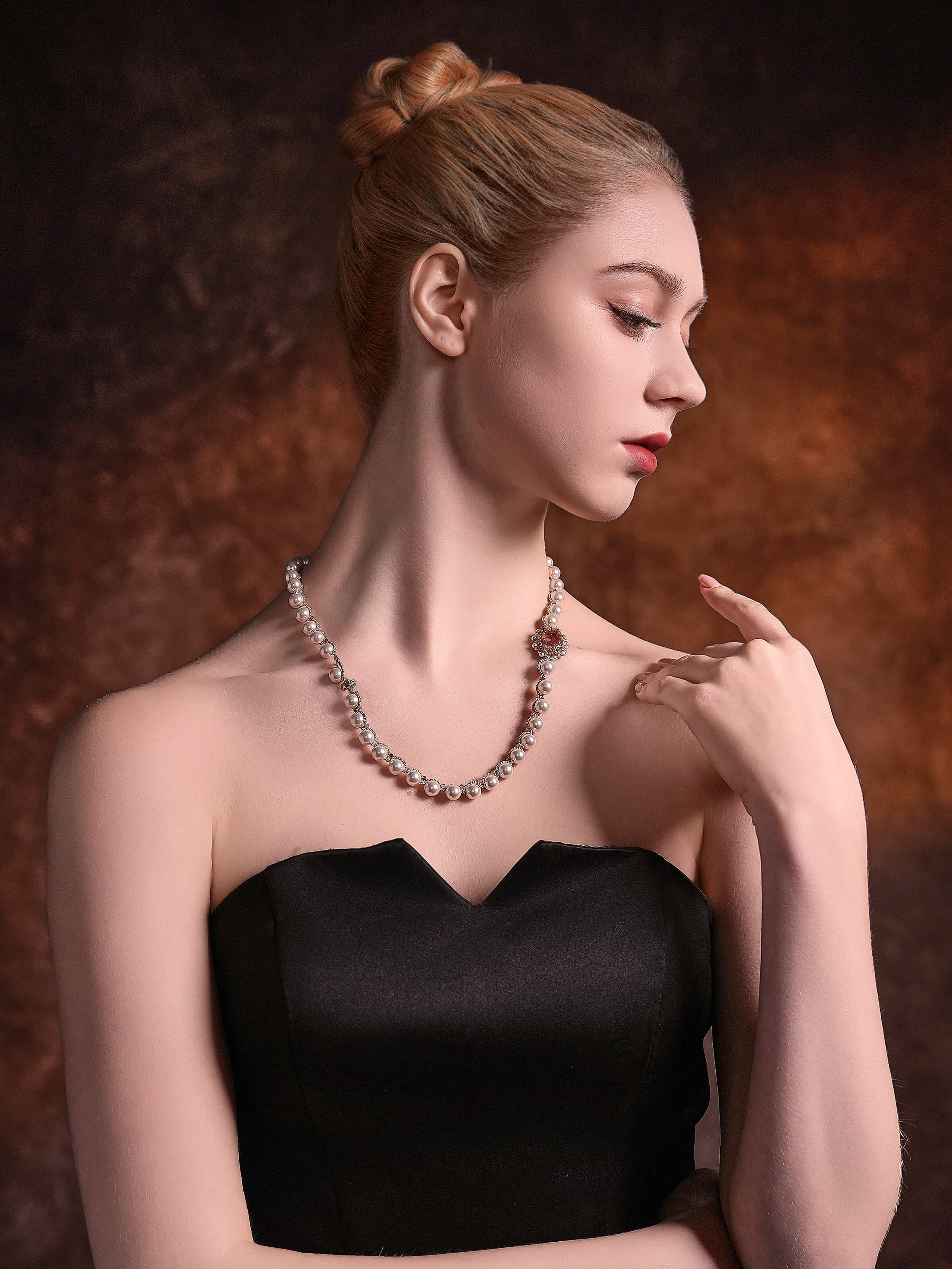 T106 Alina - Necklace