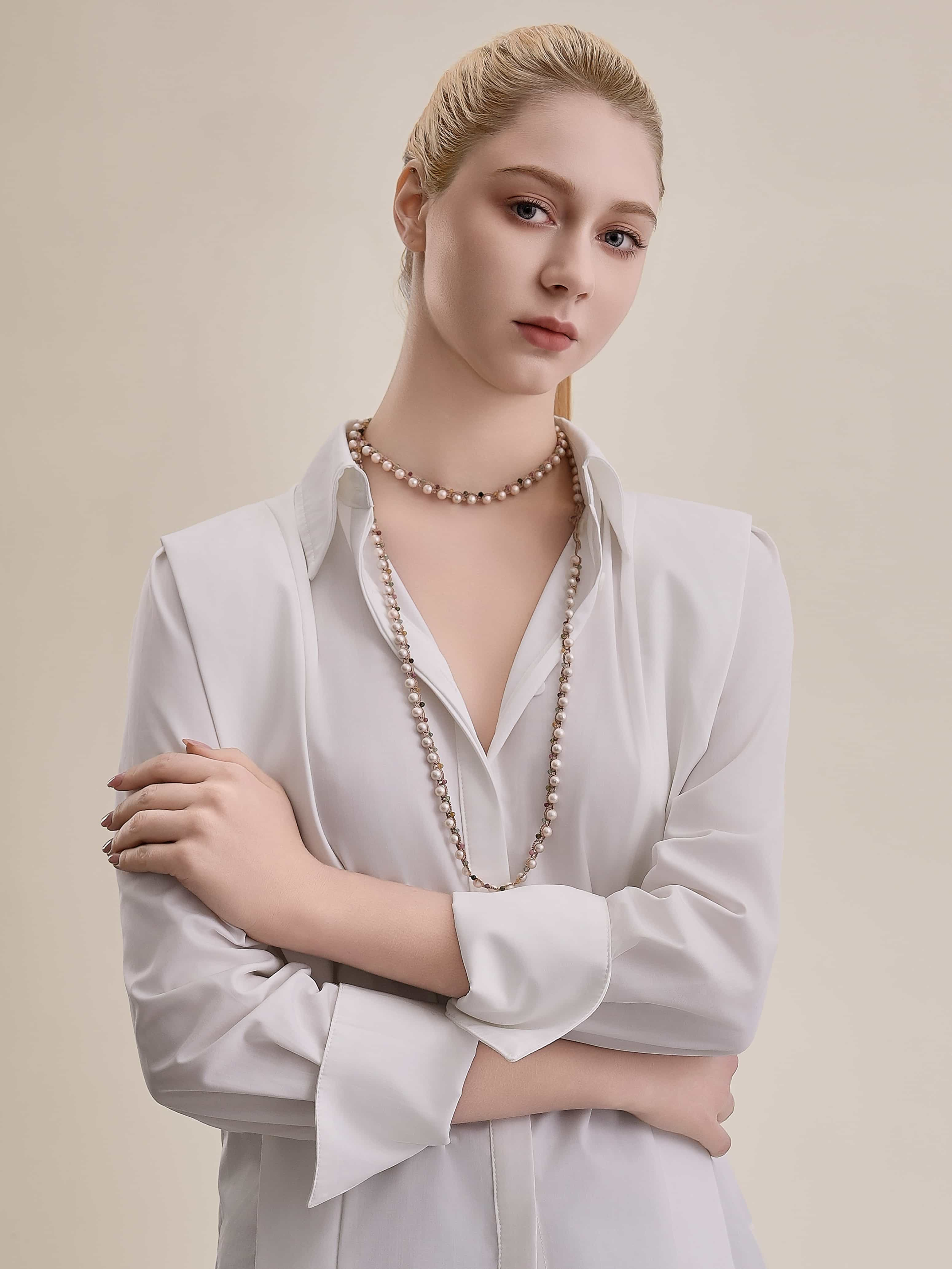 T108 Alina - Pearl Necklace