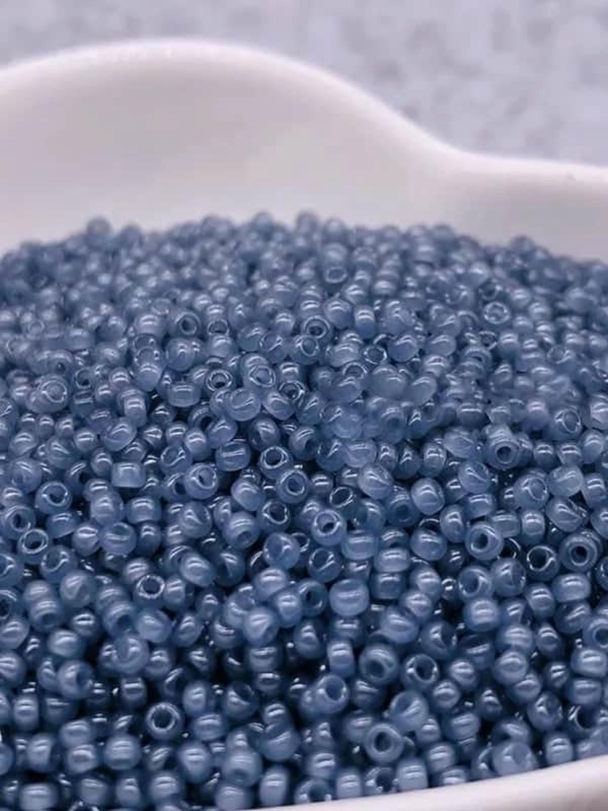 MIYUKI  Ice 2370 series 2mm 200 pcs